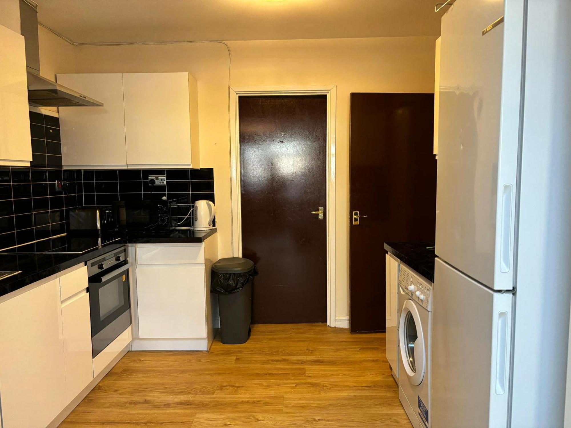 London Deluxe 6 Bedroom House Dagenham Exterior foto